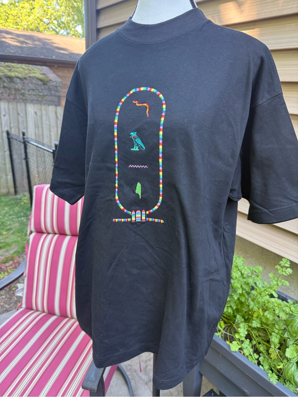 Vintage 90’s Pyramid Creations Egyptian T-shirt Top Sz M Embroidered Cartouche